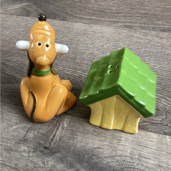 Disney Pluto Salt and Pepper Shakers Set - Picture 3 of 5